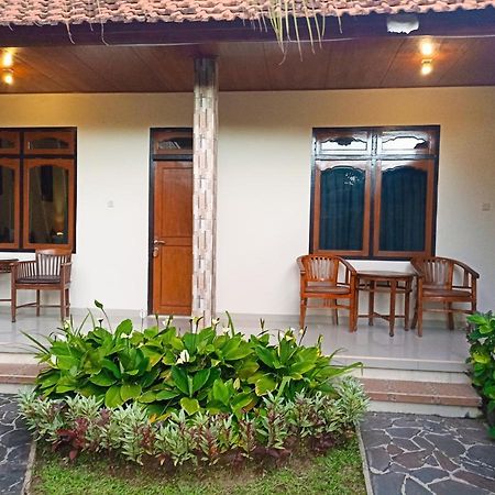 Kusnadi Hotel Legian Zewnętrze zdjęcie
